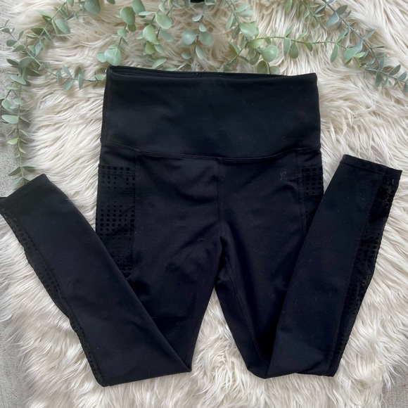 Good American Ascending Dot Pocket Leggings - Picture 6 of 6